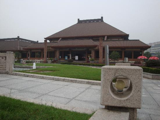 湖北省博物馆-武汉市必去景点