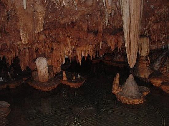 Onondaga Cave-Leasburg必去景点