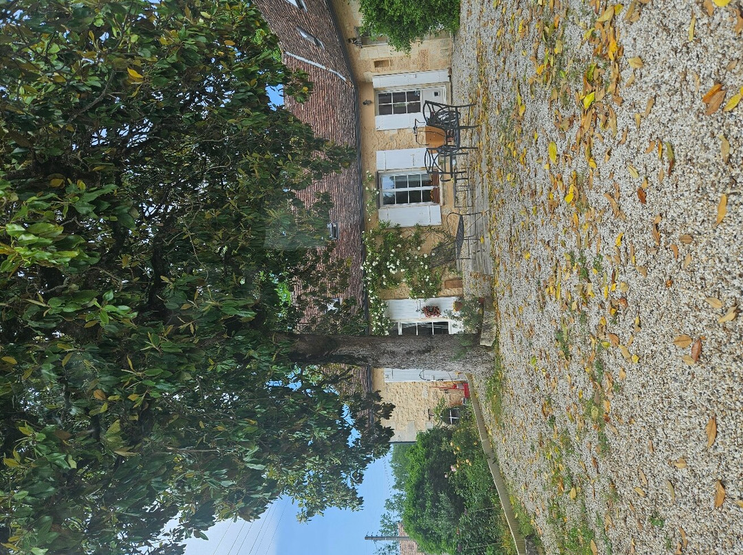 Ostal de Pombonne主图