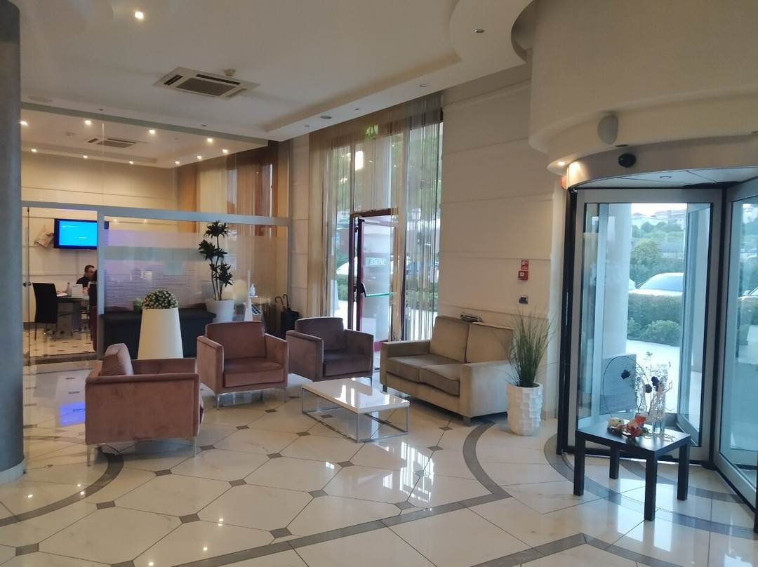 加布里公园酒店主图