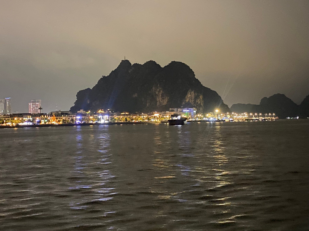 Vivu Halong-河内必去景点