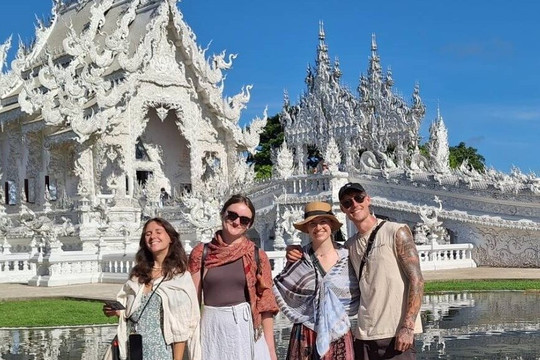 Join full day 8 Places Highlight of Chiang rai