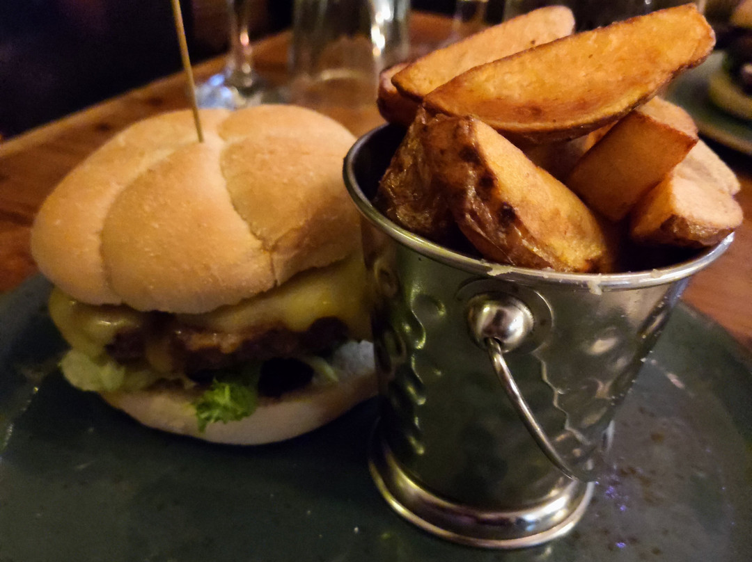 The Three Tuns主图