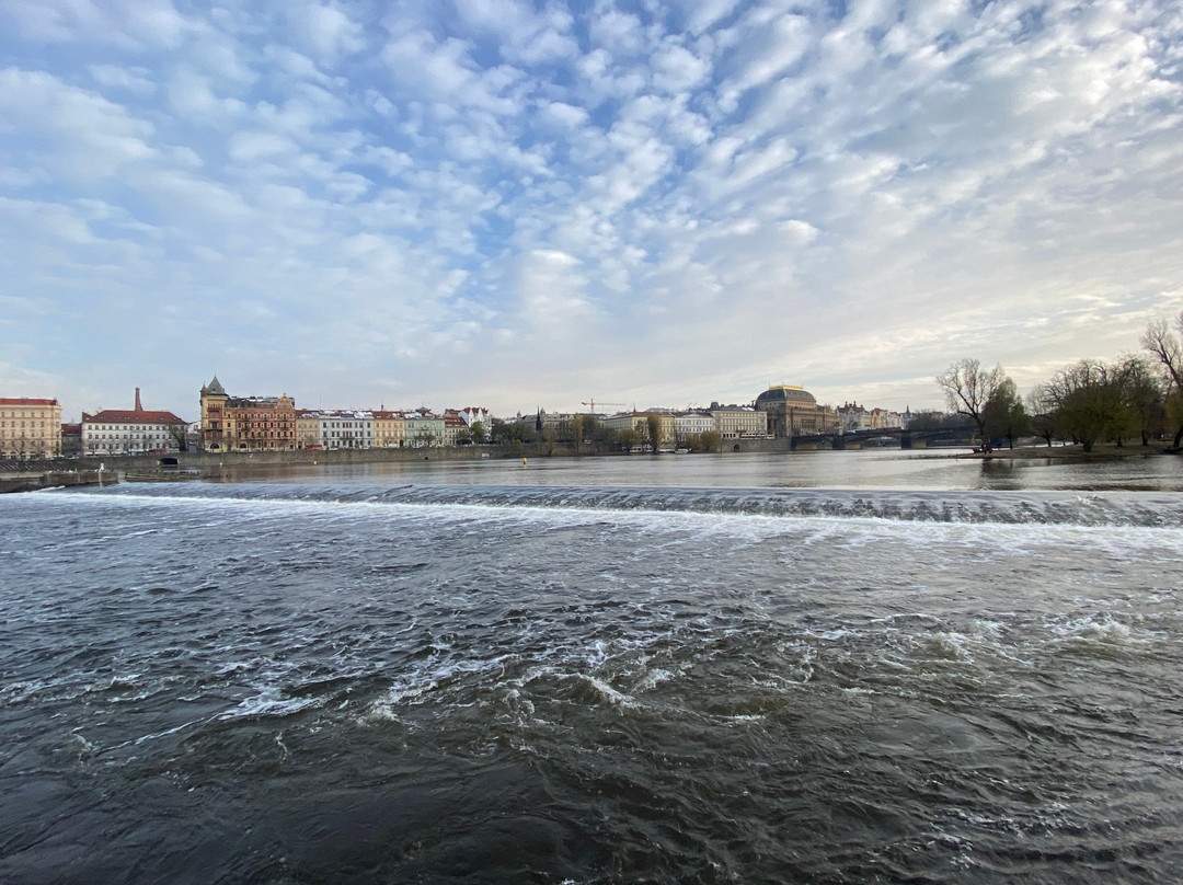 Vltava Cruise Boat-布拉格必去景点