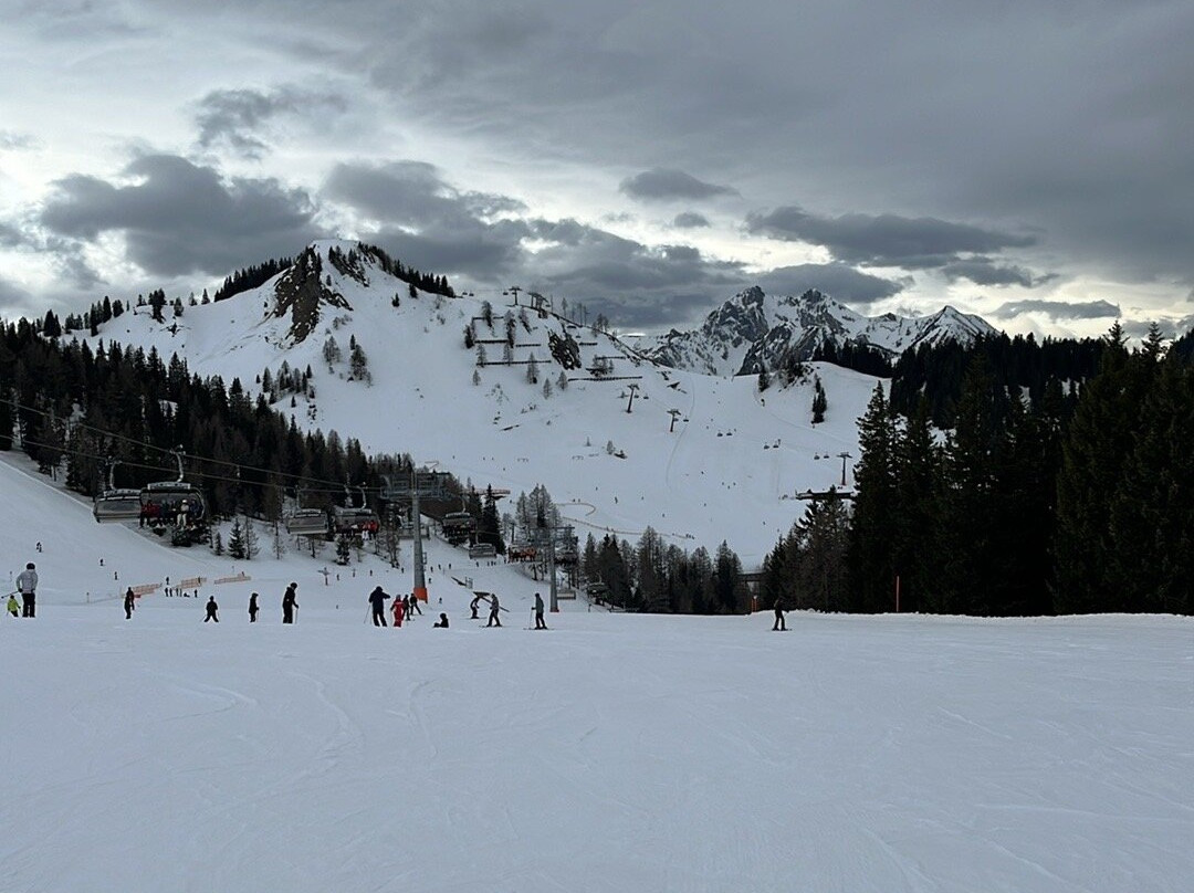 Skischule Rot Weiß Rot景点图片