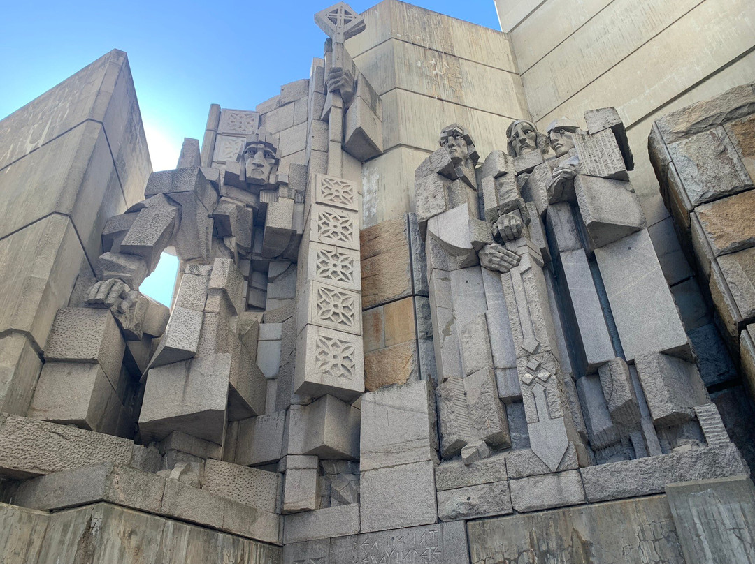 Monument "1300 Years of Bulgaria"景点图片