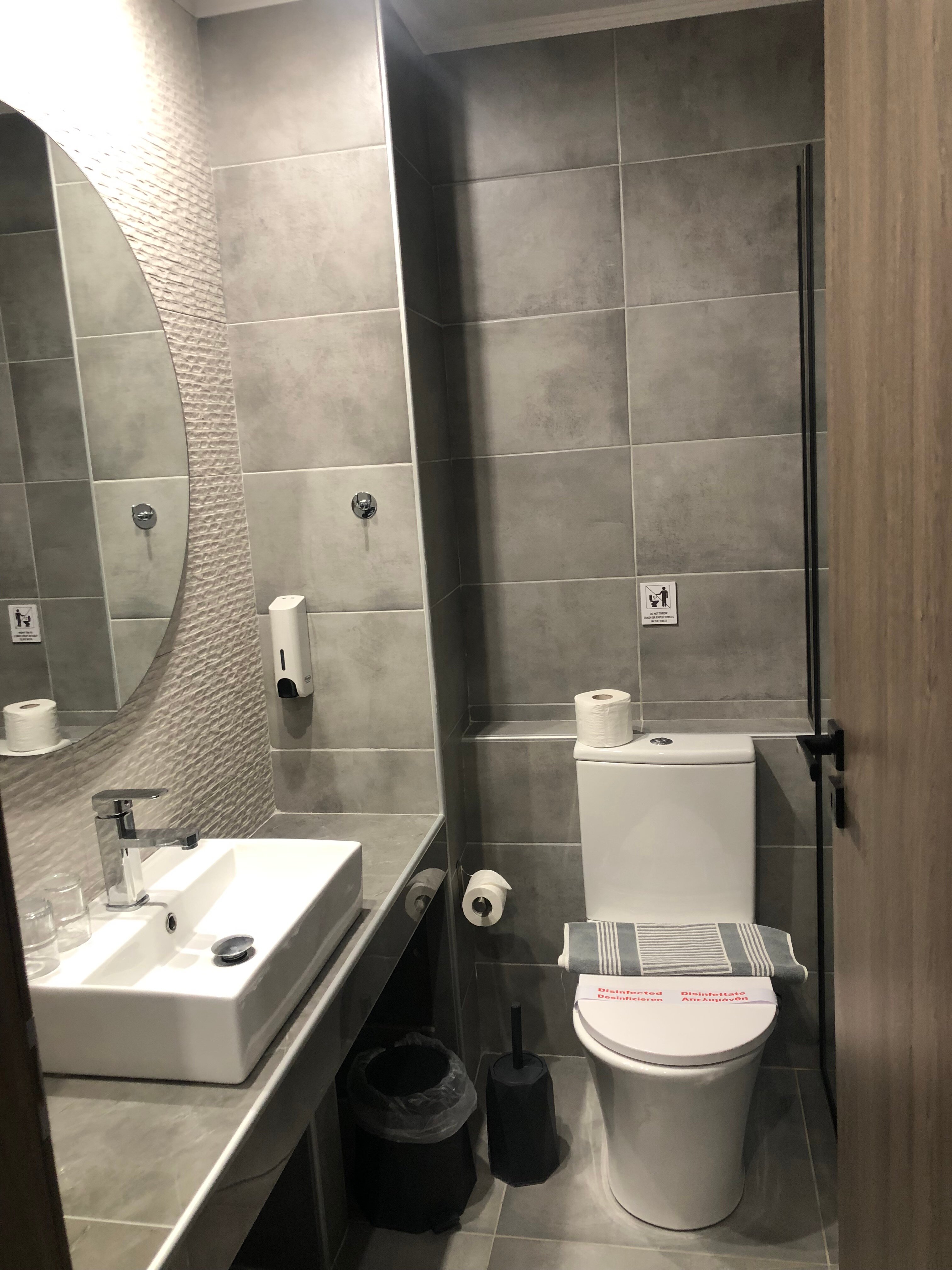 Fresh Hotel Faliraki-浴室