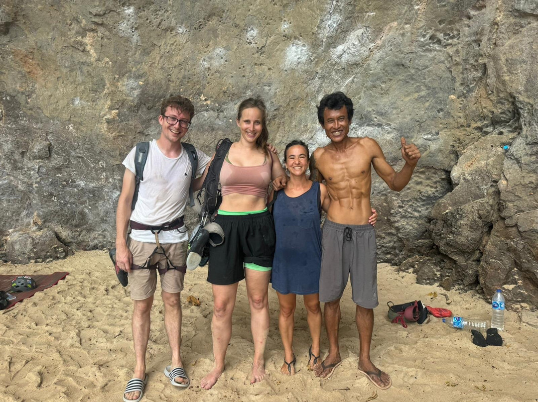 Tex Rock Climbing-莱利海滩必去景点