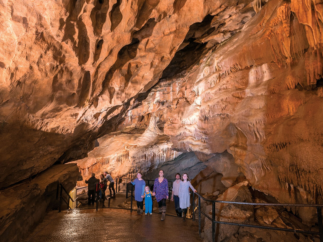 Cheddar Gorge & Caves景点图片