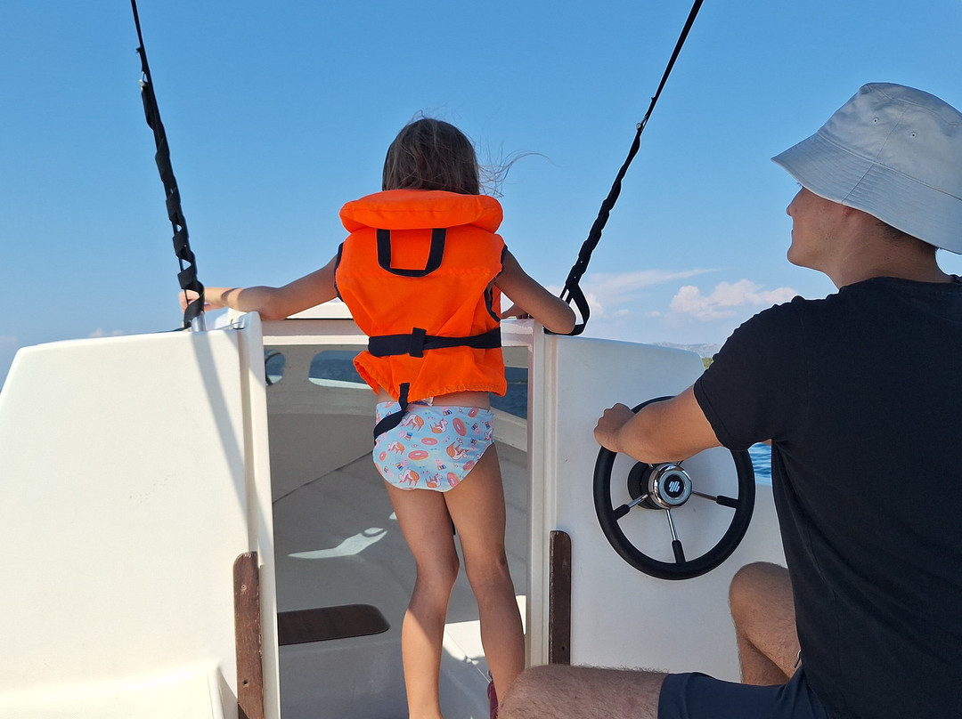 Rent a boat " Ane" Tisno景点图片