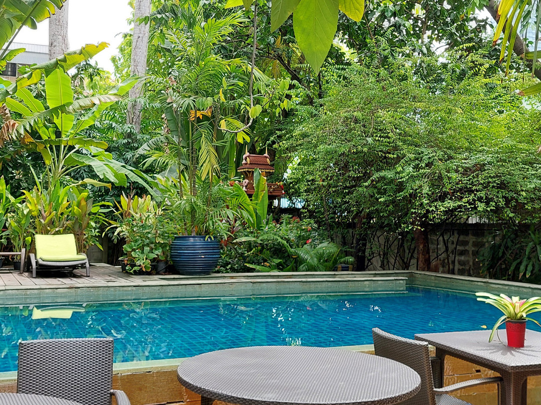 奥里亚索维利亚酒店主图