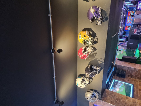 Route 66 Sports Bar & Grill-斯温顿必去景点