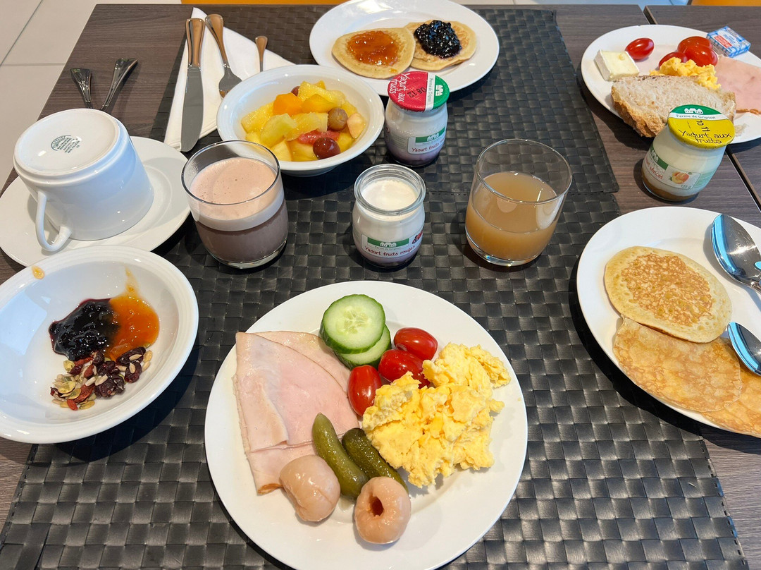 Hotel Roi Soleil Prestige Plaisir主图