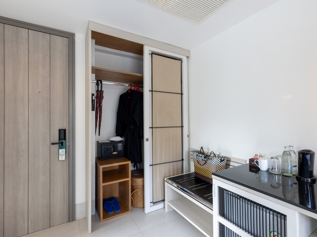 纳文达甲米主图