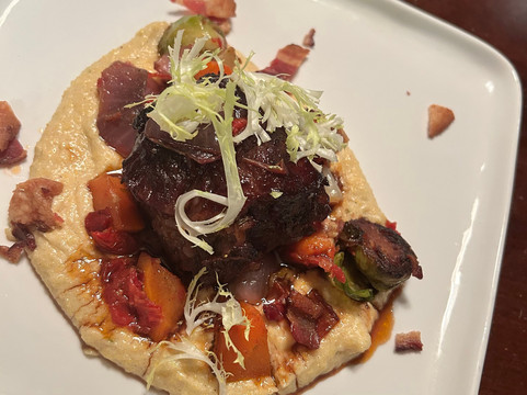 Red Maple Private Chefs and Catering-韦尔必去景点