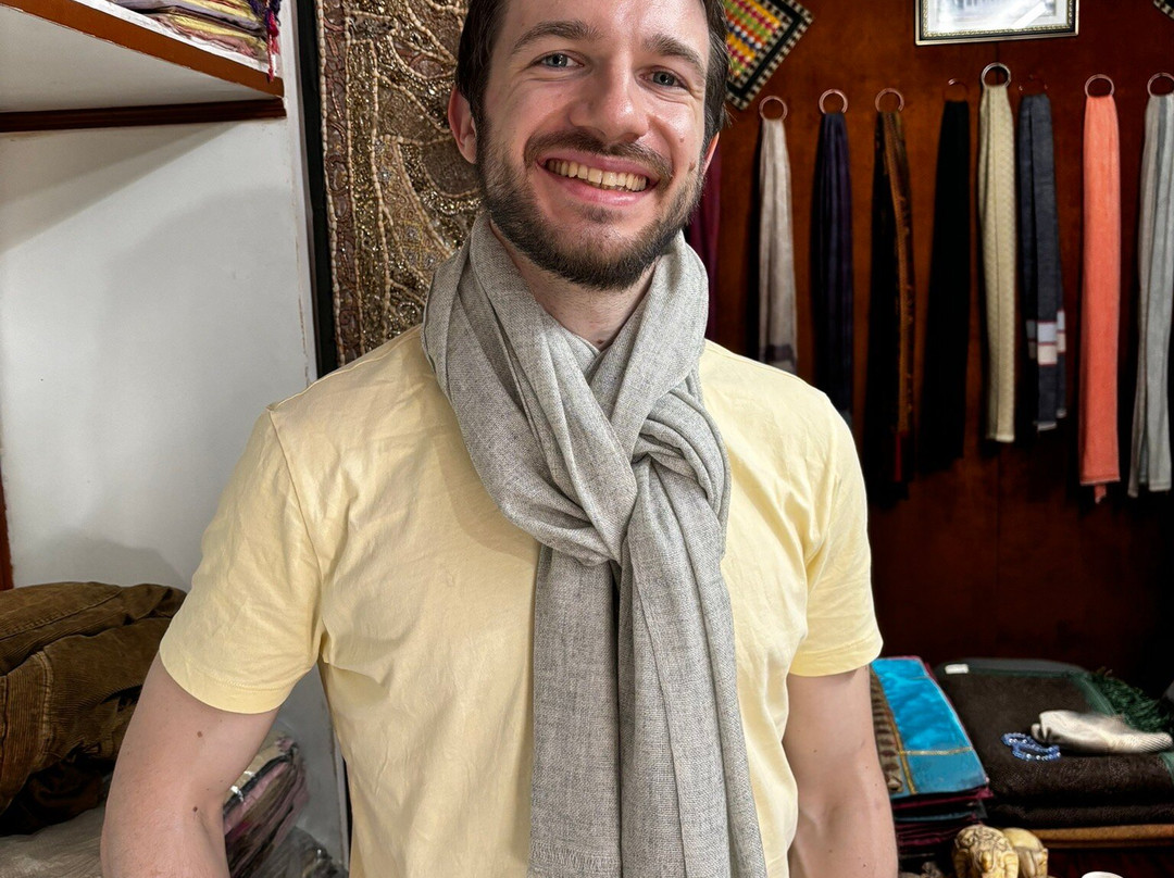 S.naaz art emporium-乌代布尔必去景点