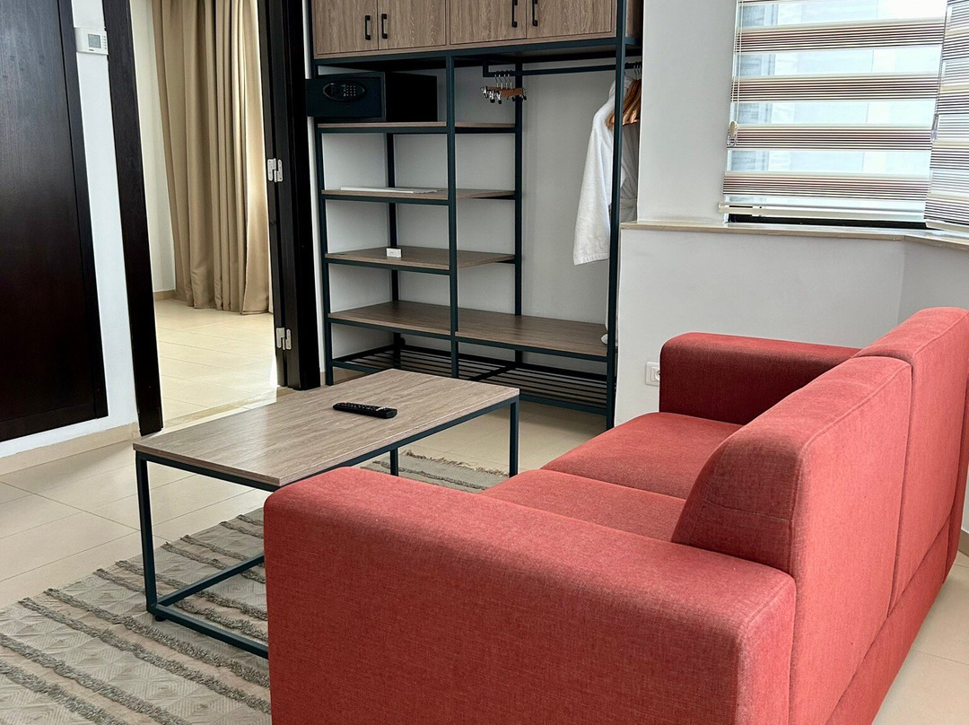 Maia Hotel Suites主图