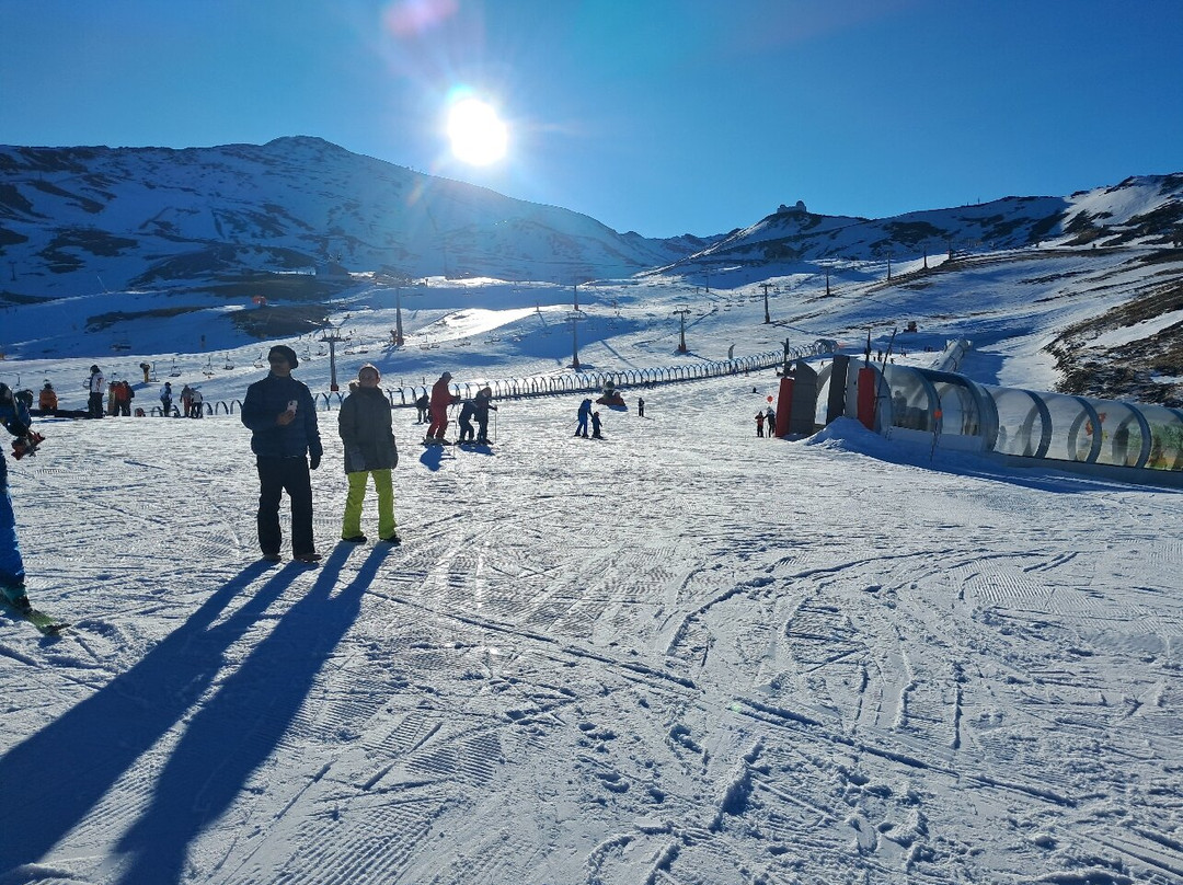 English Ski School景点图片