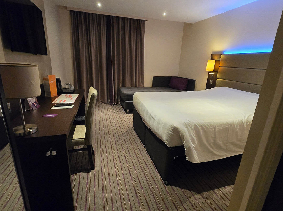 普瑞米尔斯旺雷酒店主图