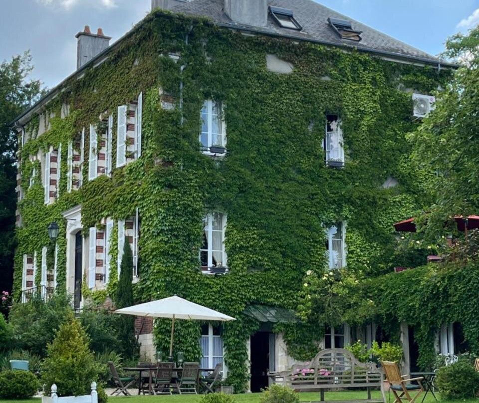 Manoir de La Croix Saint Louis "Luxury Guest House"