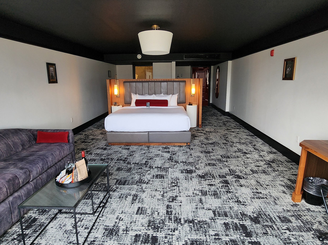 Bottleworks Hotel主图