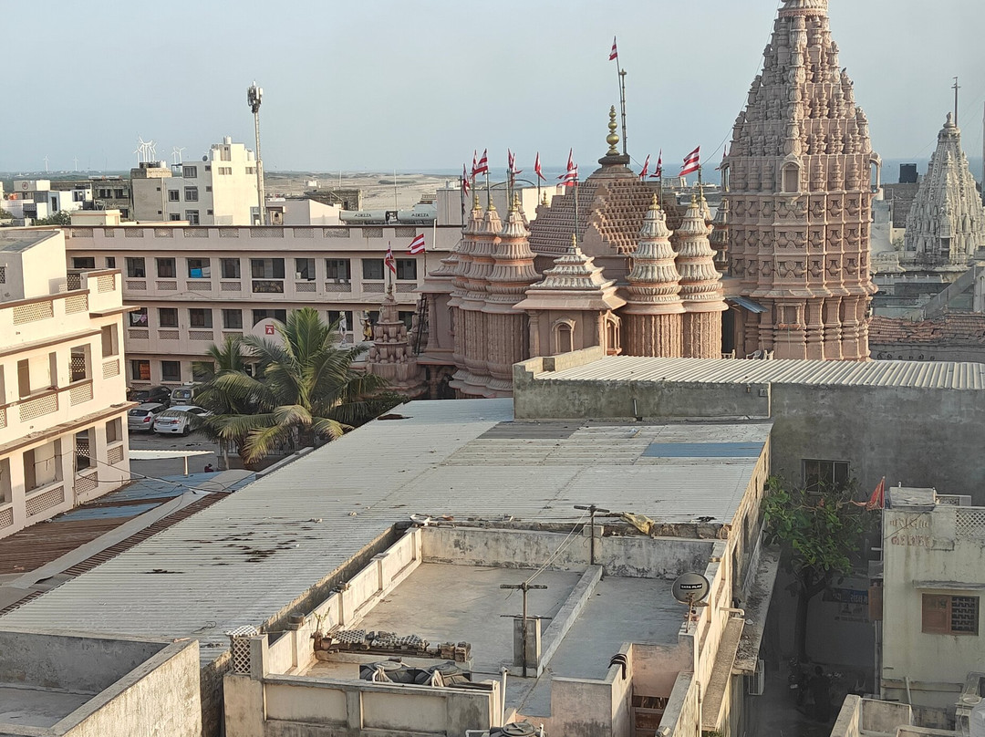 Hotel The Grand Ladhukara主图