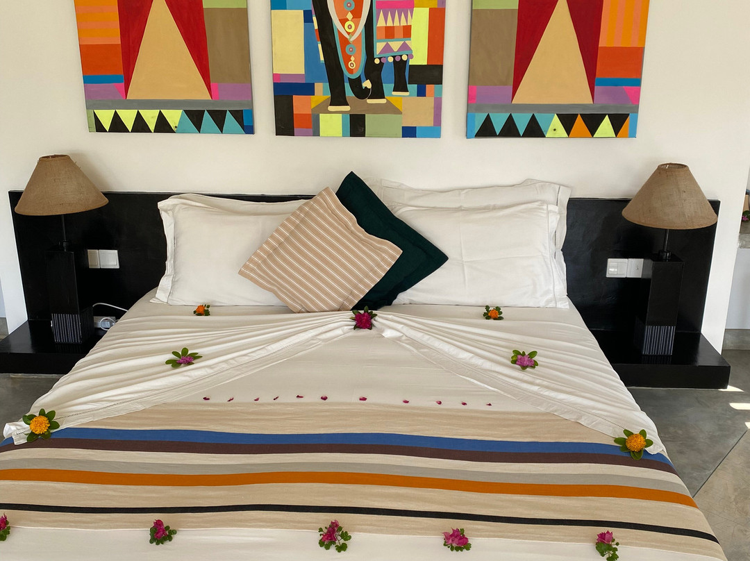 白金汉帕勒斯酒店主图