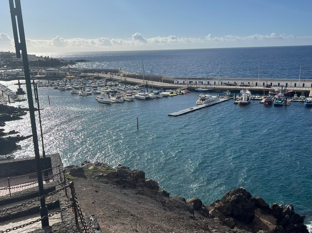 Walk from Puerto del Carmen to Puerto Calero景点图片