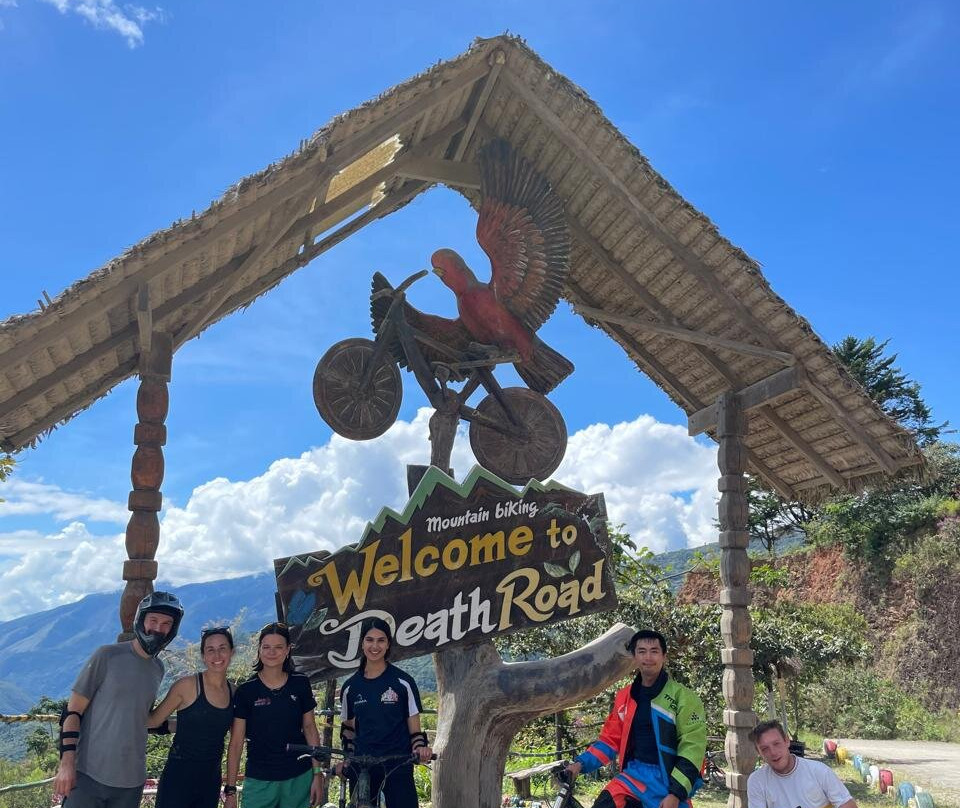 Altitude Travel-拉巴斯必去景点