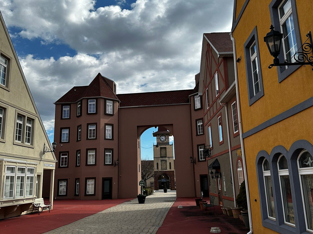 Stoudtburg Village景点图片