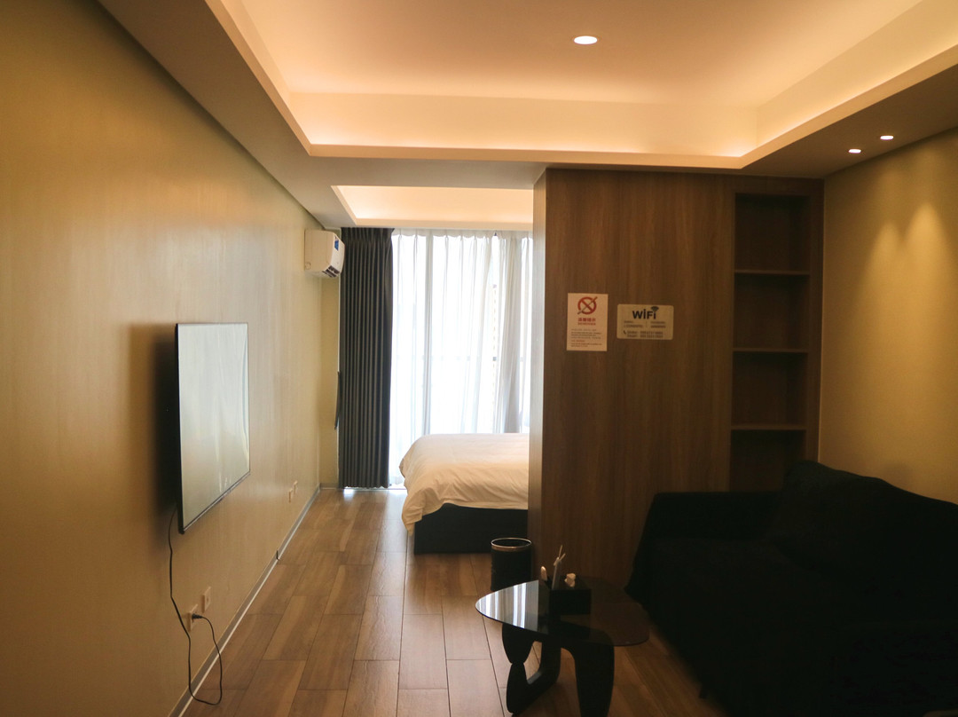 L Condotel Imperial Plaza