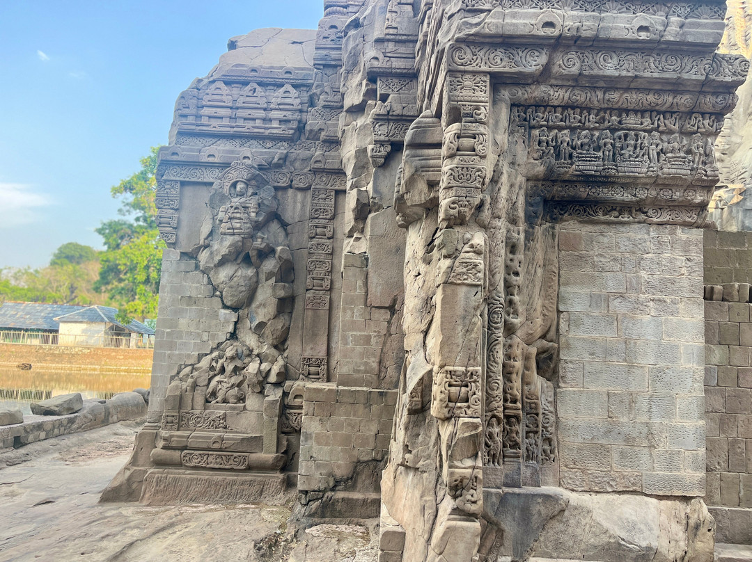 Masroor Rock Cut Temple景点图片