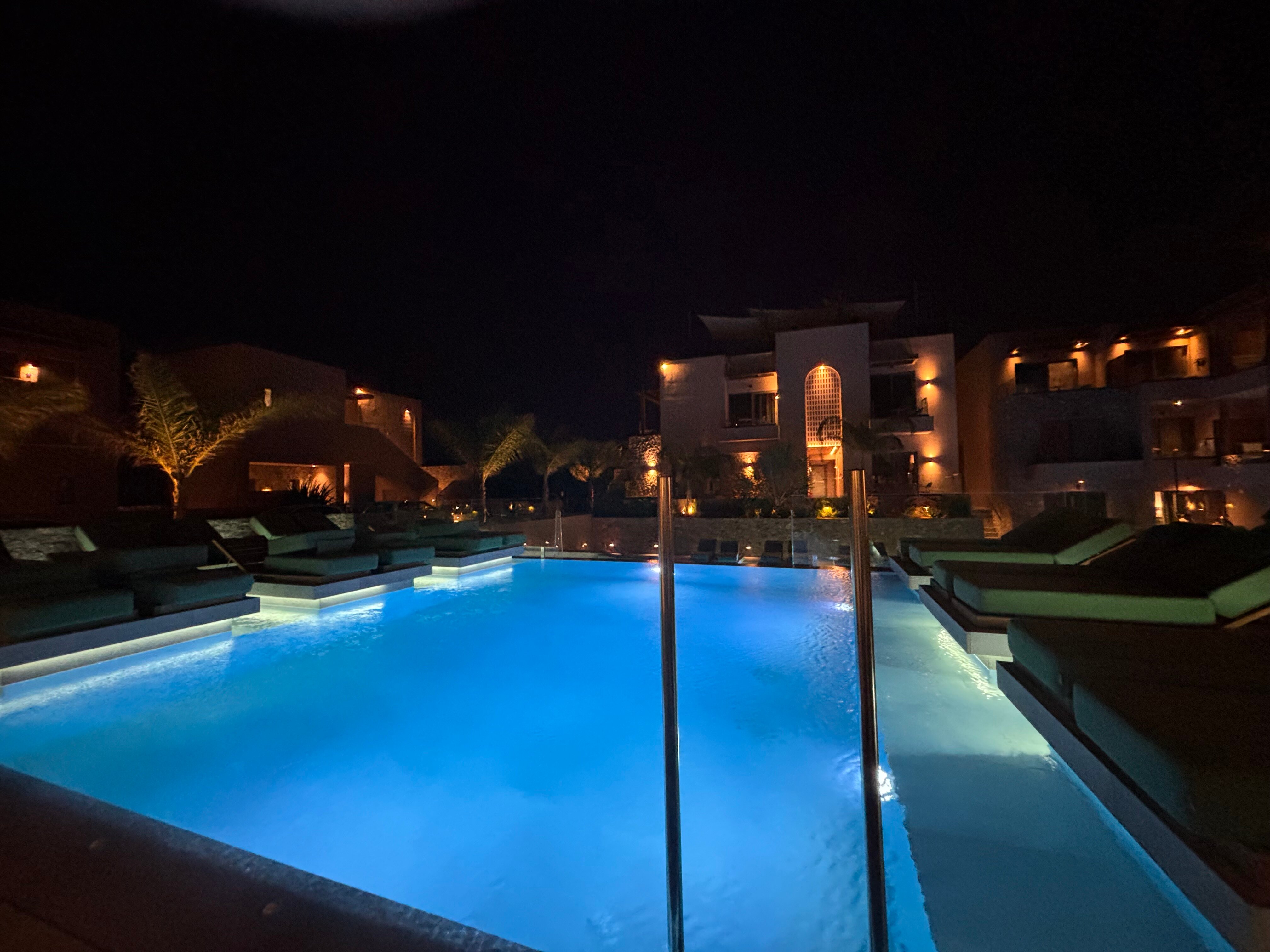 Paralos Venus Suites-泳池