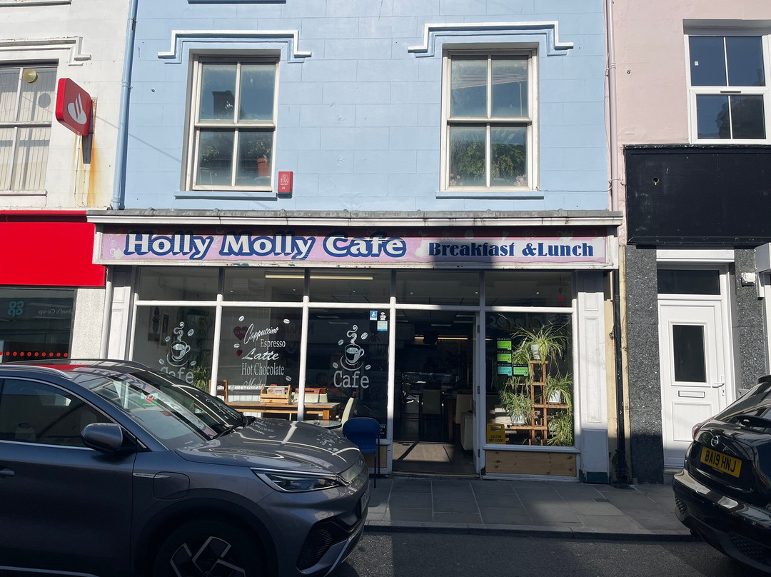 Holly Molly Cafe