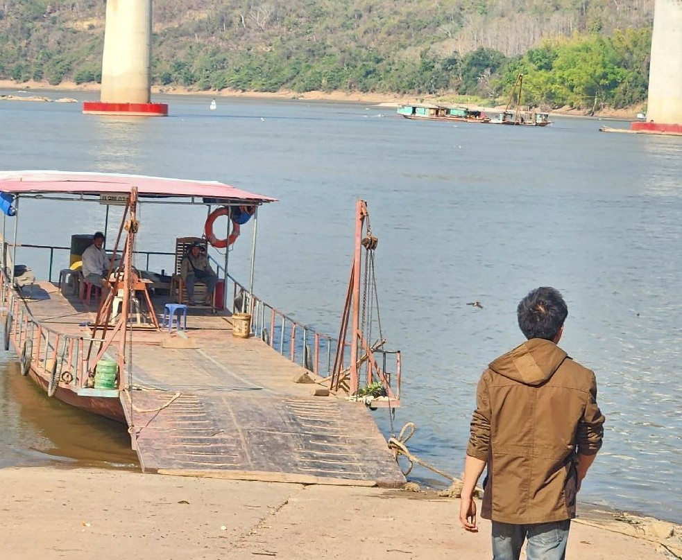 Chanhsouda Laos Tour Guide-琅勃拉邦必去景点