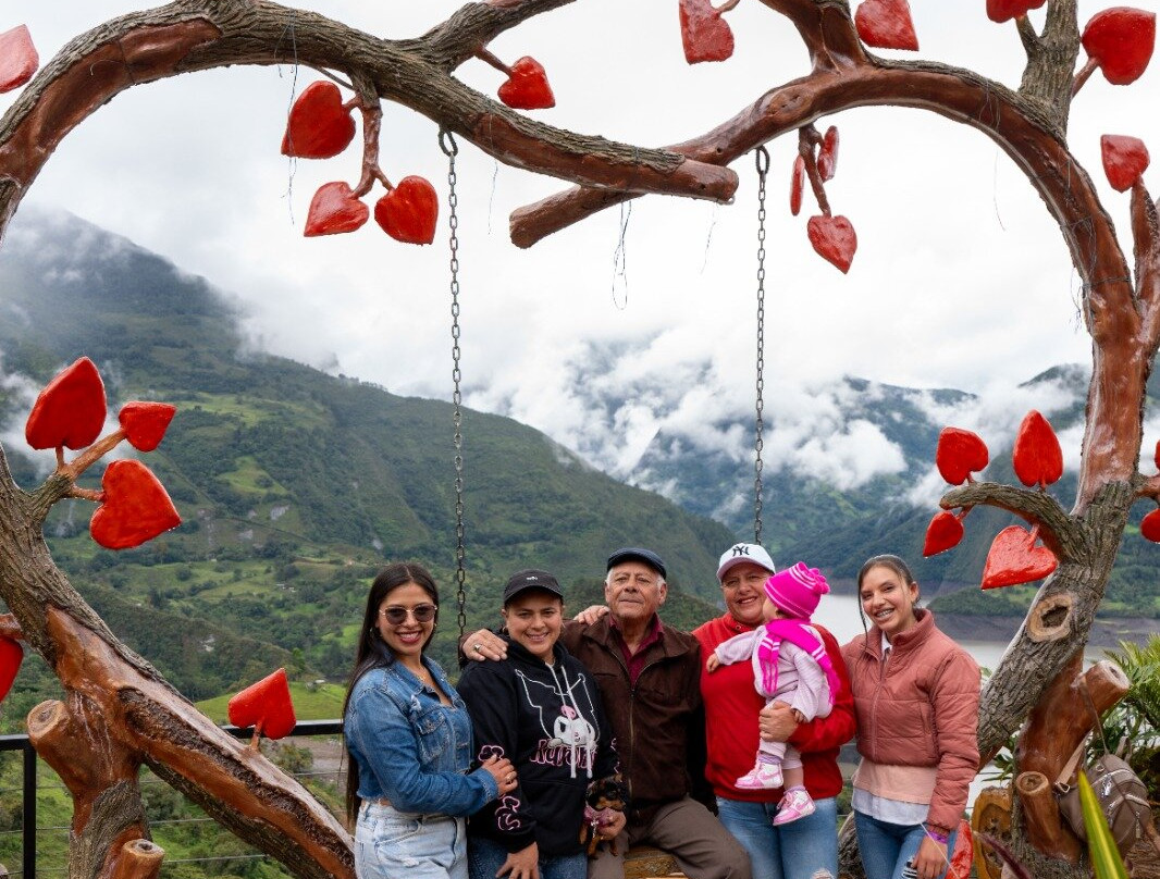 Agencia De Viajes Iconico Travel-Nobsa必去景点