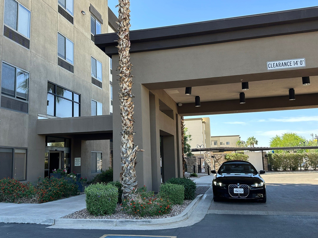 Holiday Inn Express & Suites Surprise by IHG主图