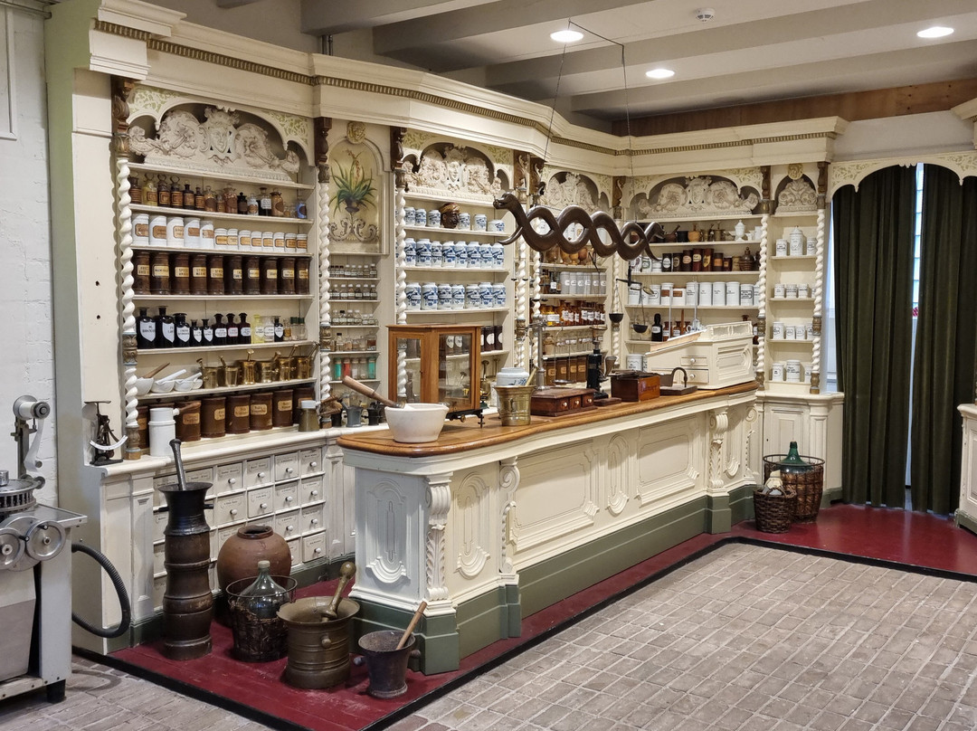 Museum De Dorpsdokter-希尔法伦贝克必去景点