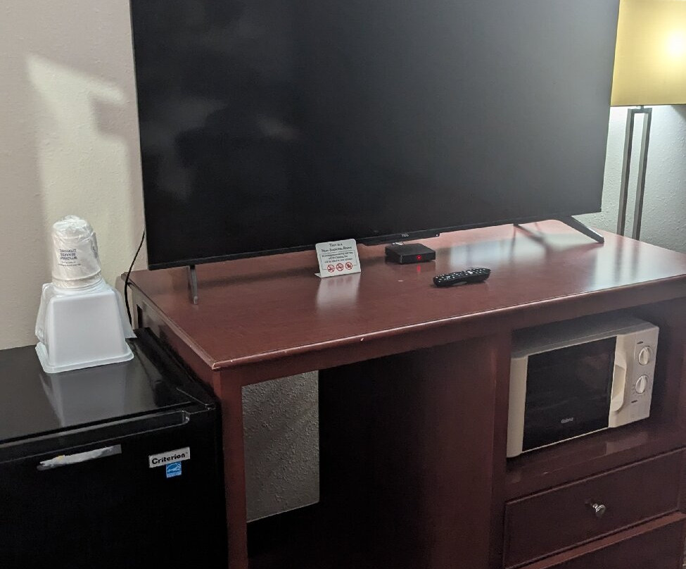 Super 8 by Wyndham Madison主图