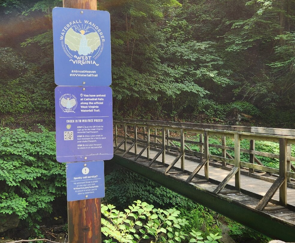 Cathedral Falls-Gauley Bridge必去景点