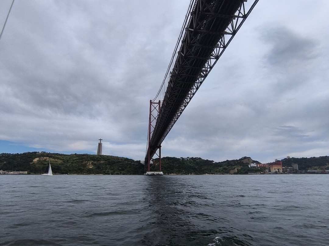 Boat Esmeralda Azul-里斯本必去景点