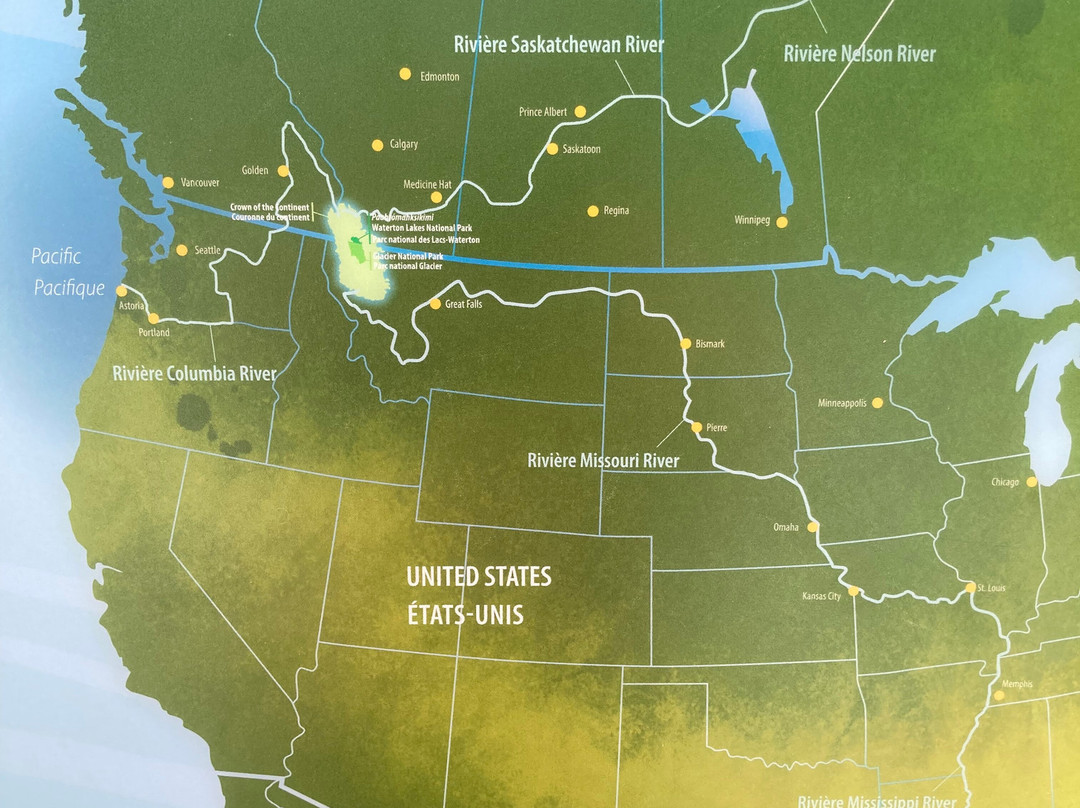 Waterton Lakes National Park Visitor Centre-Waterton必去景点