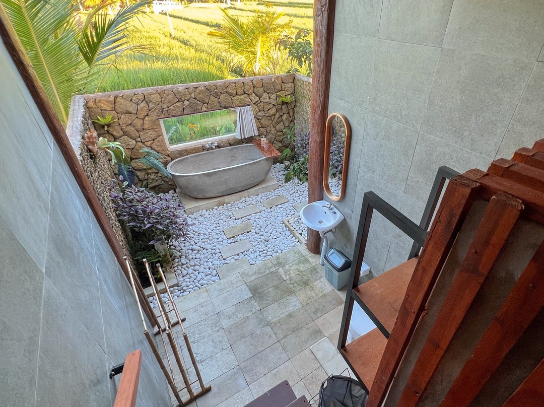 Lila Sari Guest House