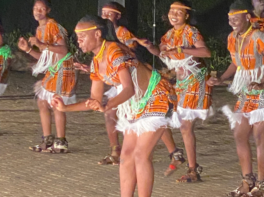 Ndere Cultural Centre-坎帕拉必去景点