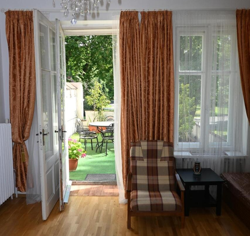 Leier Apartments
