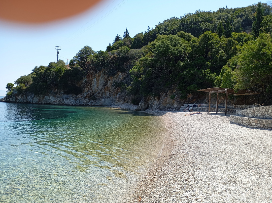 Paralía Fríkes-Frikes必去景点