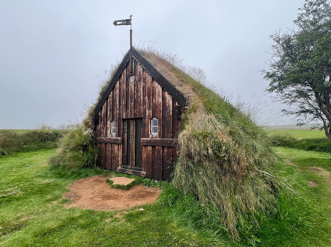 Grafarkirkja-Hofsos必去景点