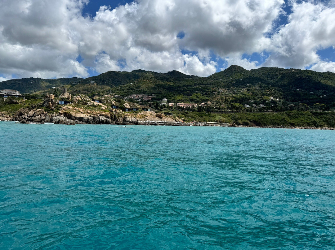 Marina Service Cefalu-切法卢必去景点