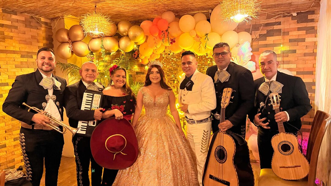 Mariachis en cucuta Trompeta de Oro-库库塔必去景点