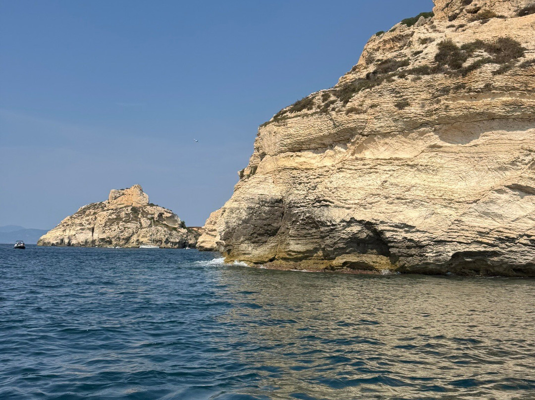 Boats in the Sea-卡利亚里省必去景点